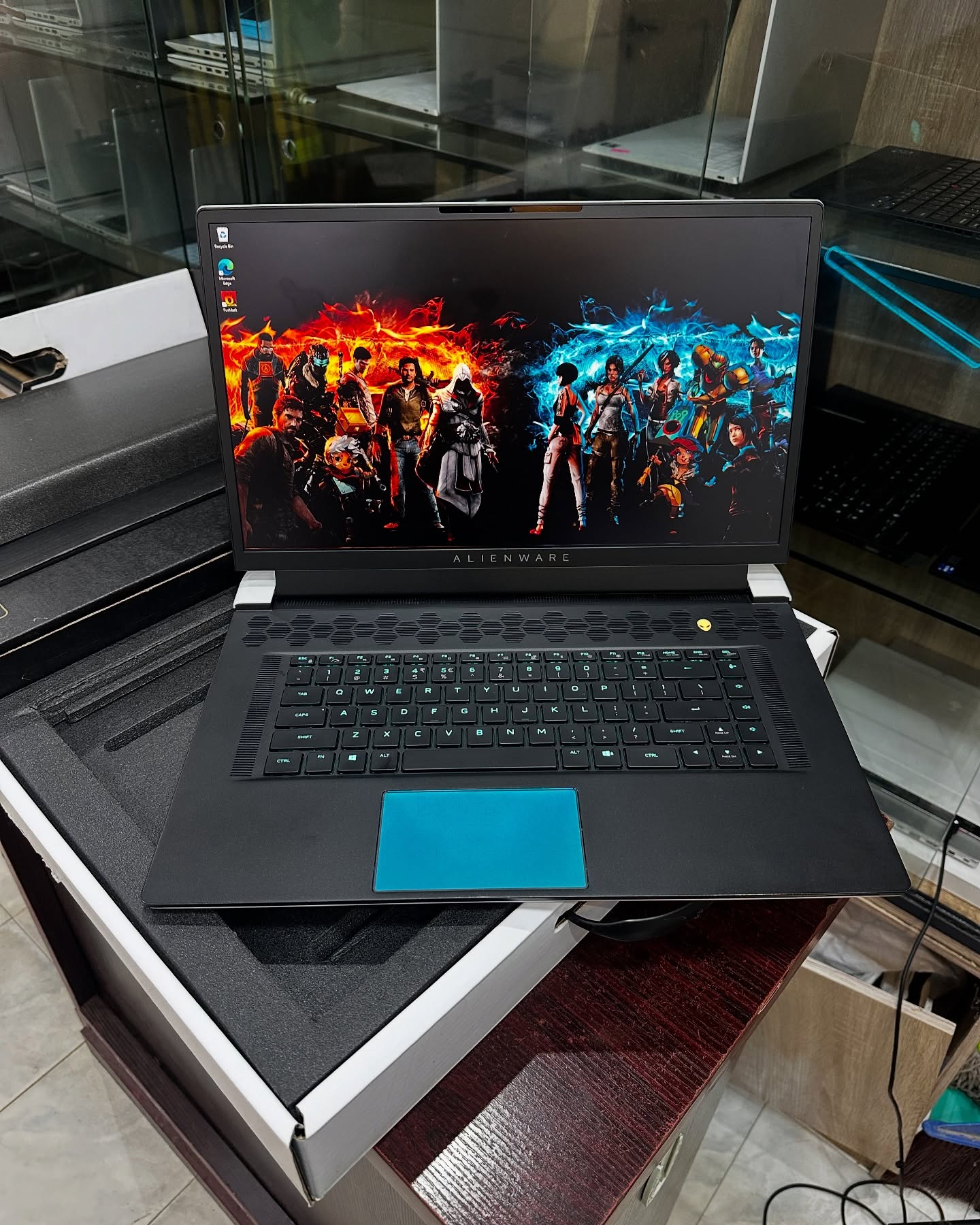 Alienware X17 R1 Gaming Laptop