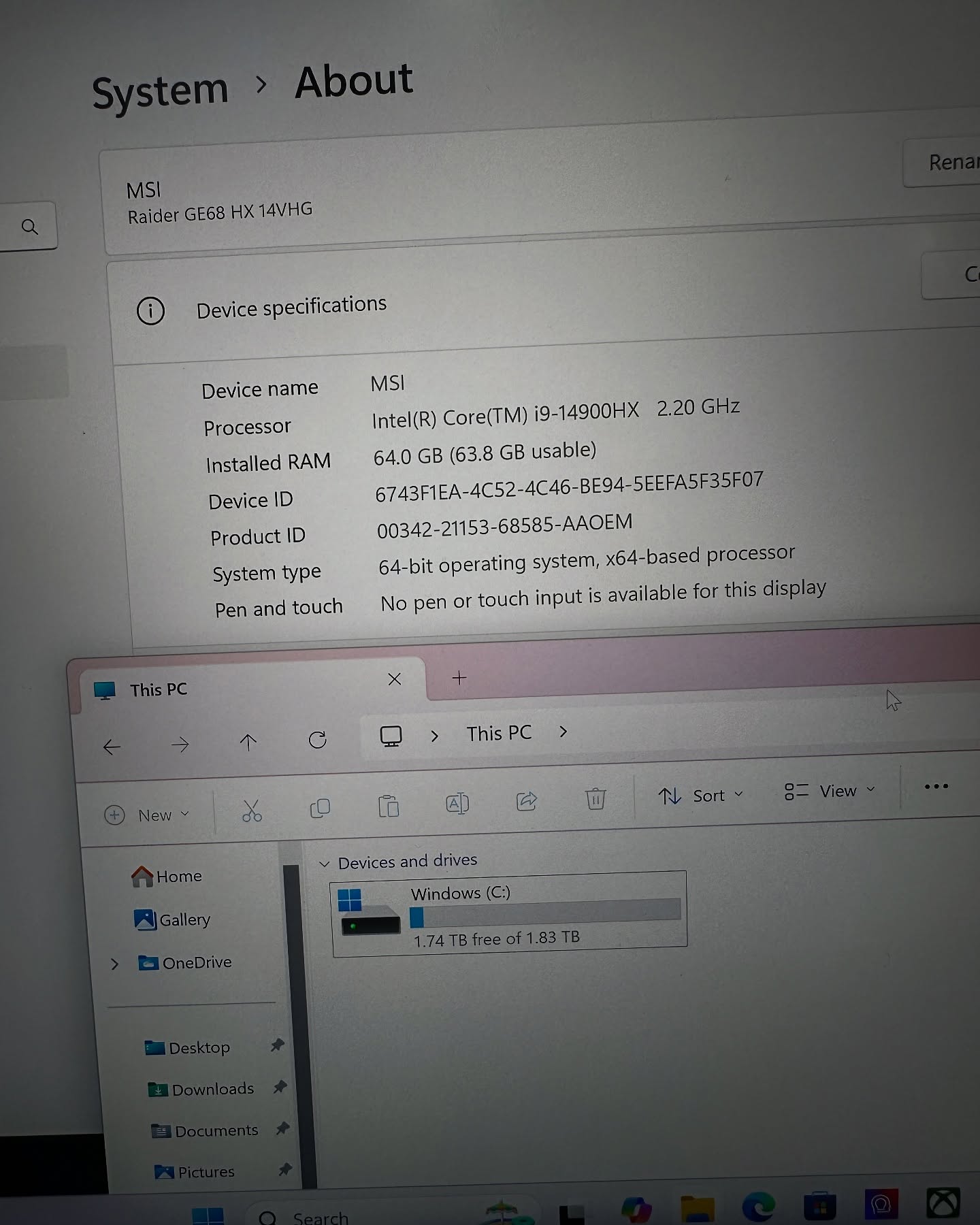MSI Raider GE68HX 14VHG Gaming PC
