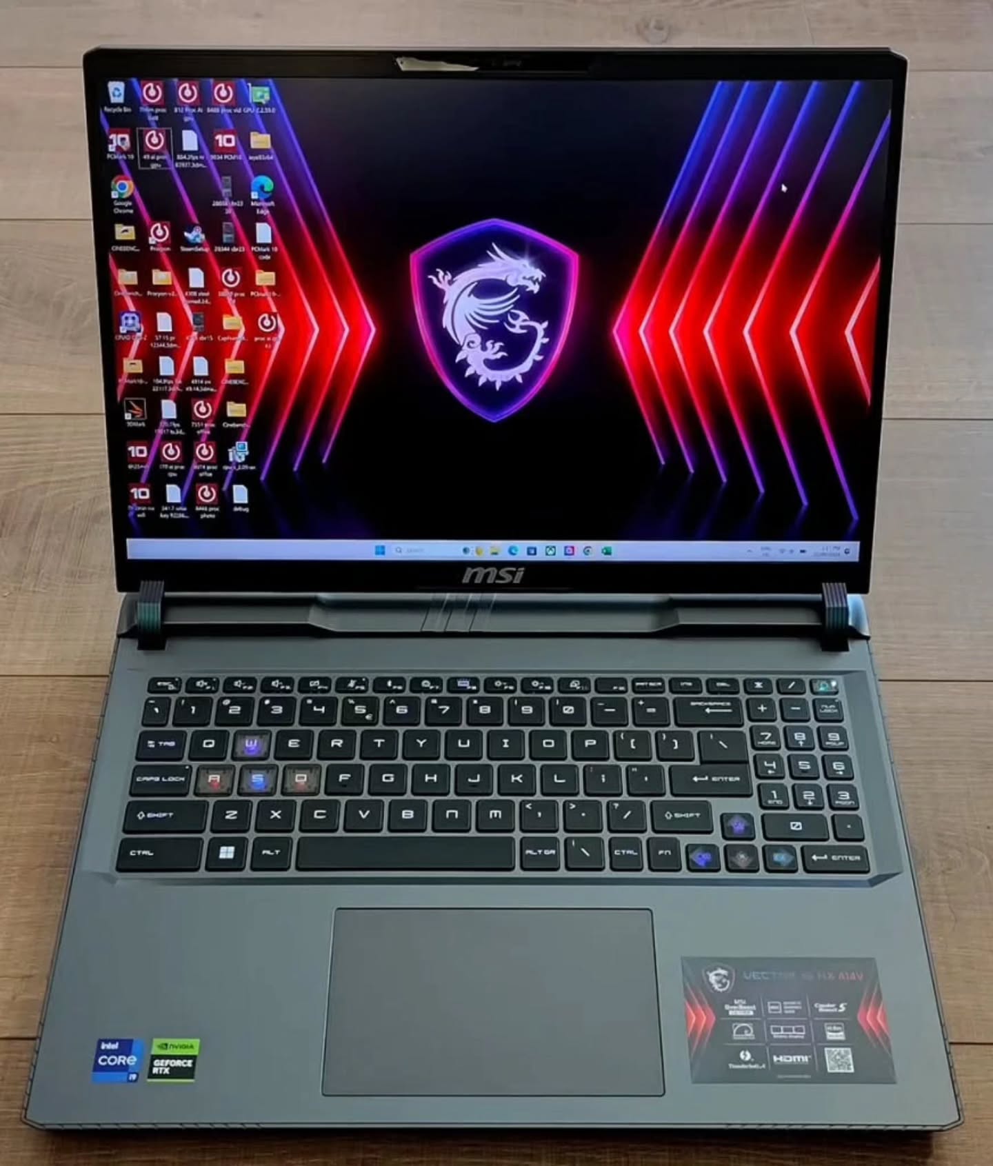 MSI VECTOR 16HX Laptop