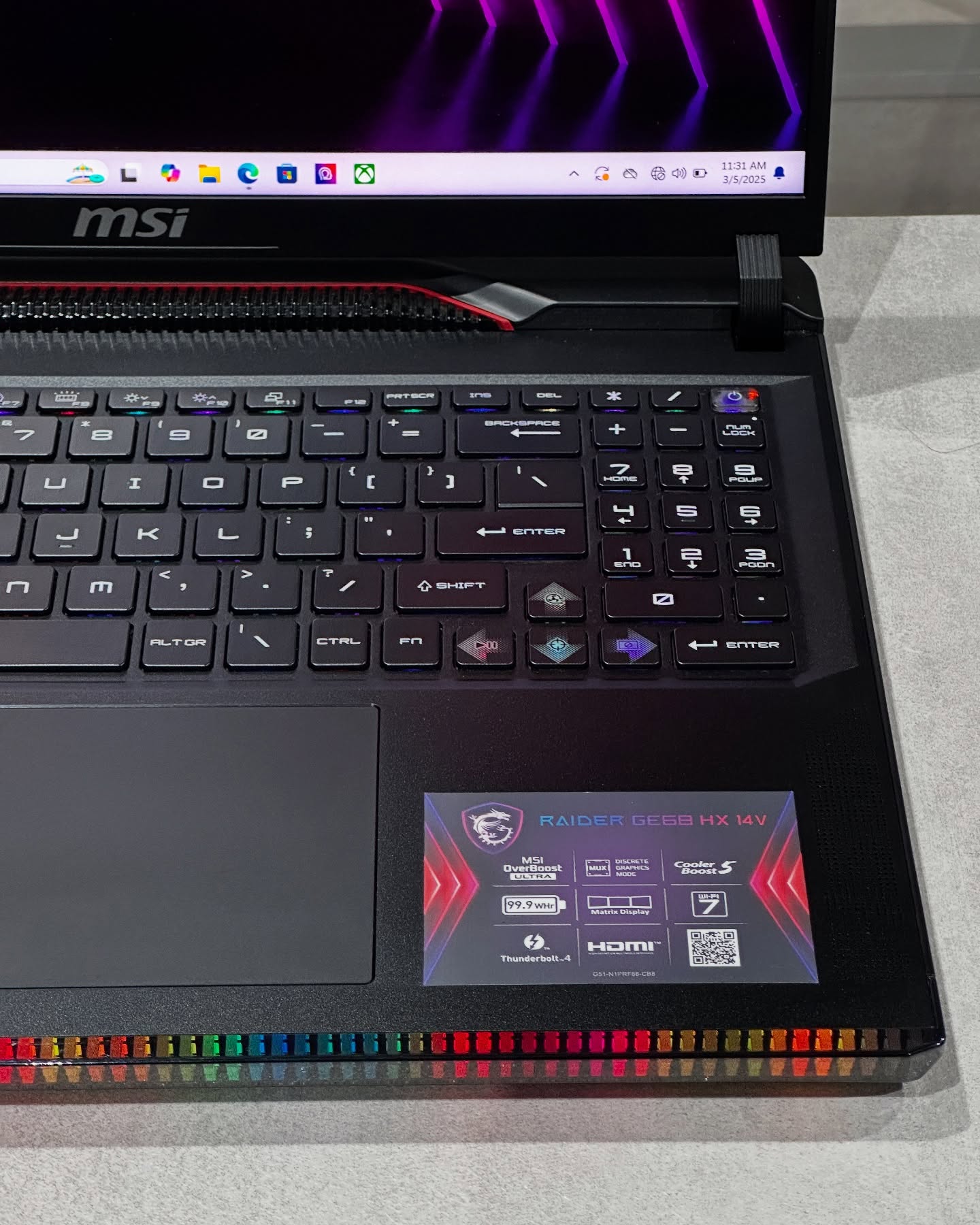 MSI Raider GE68HX 14VHG Gaming PC